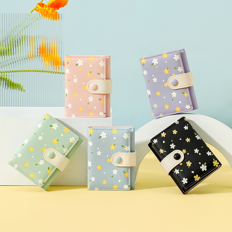 レディース二つ折り財布 小花柄刺繍のコンパクトレディース二つ折り財布