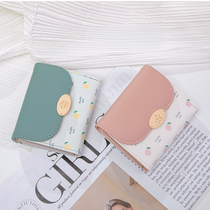 果物柄切替デザイン木製留め具付きレディース二つ折り財布