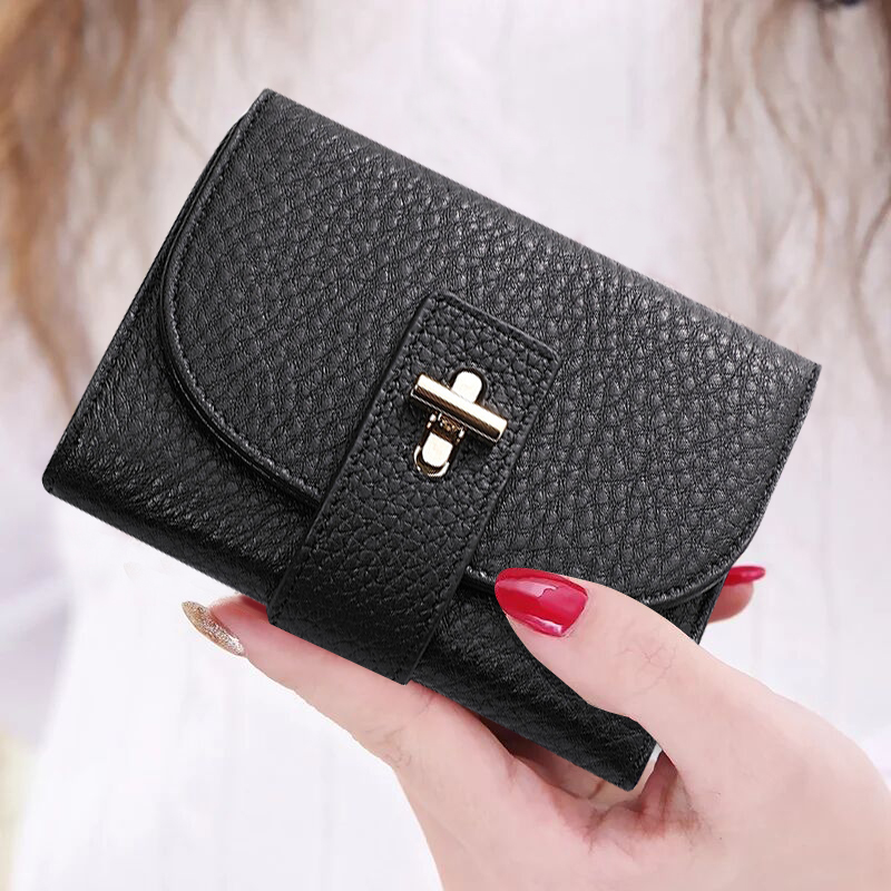 レディース二つ折り財布 上品な金具留めレザー調コンパクト財布