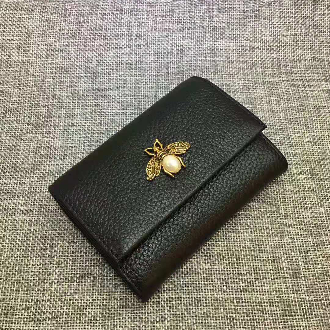 レディース二つ折り財布 蜂モチーフ金具付きコンパクト二つ折り財布