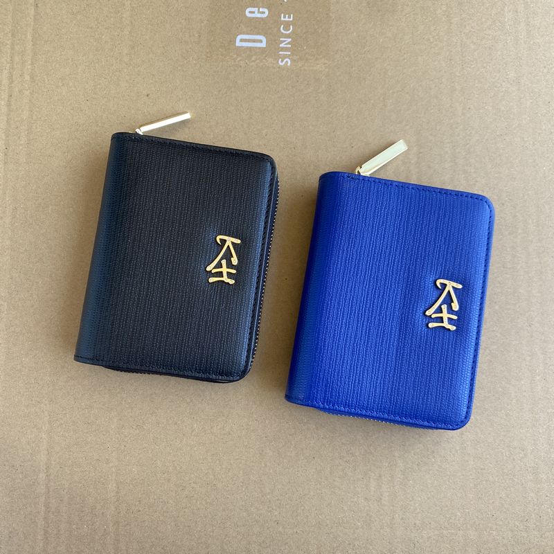 レディース二つ折り財布 スタッズ装飾円形モチーフ付きコンパクト二つ折り財布