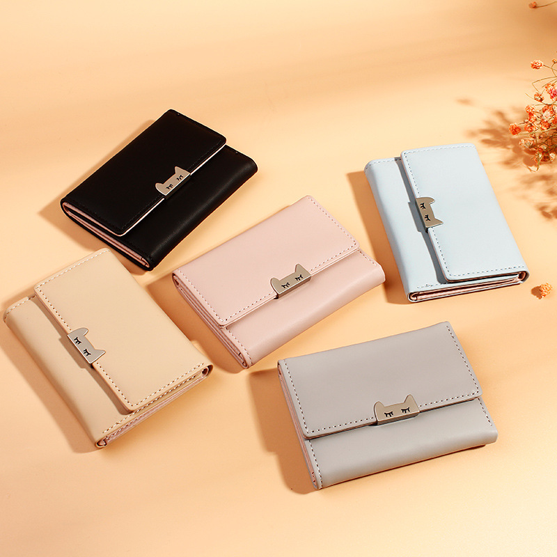 レディース二つ折り財布 猫モチーフ金具付き三つ折りミニ財布