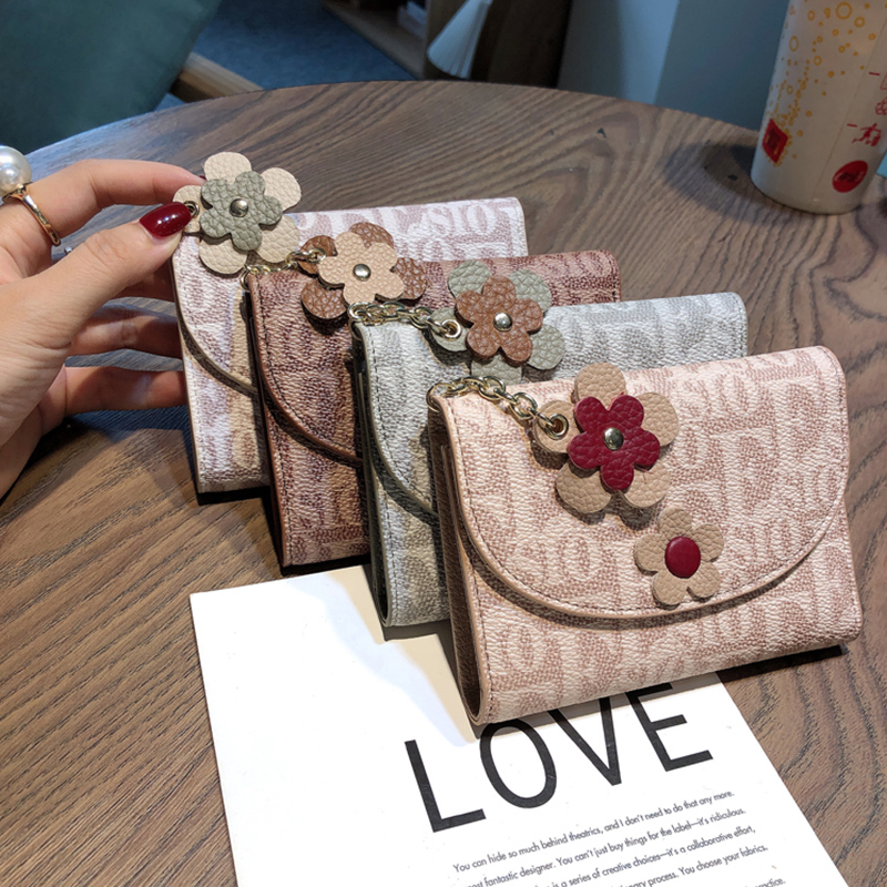 レディース二つ折り財布 花飾り付きコンパクト二つ折り財布