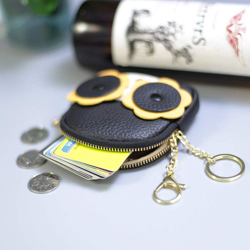 顔モチーフ小銭入れ付きミニ財布