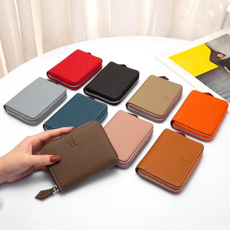 レディース二つ折り財布 型押しレザー ラウンドファスナー二つ折り財布