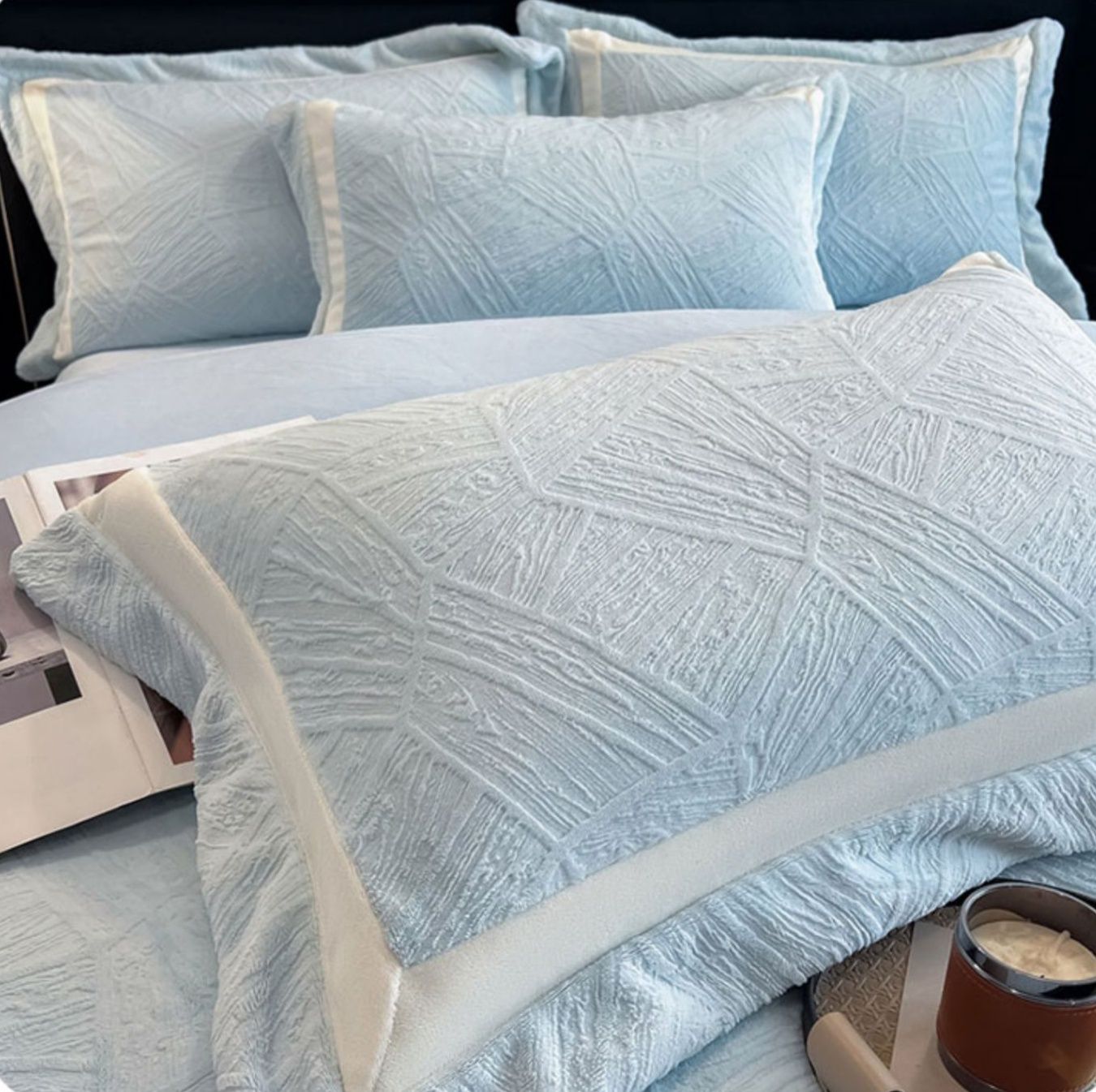 布団カバー セット 上品な刺繍模様とライン装飾布団カバーセット