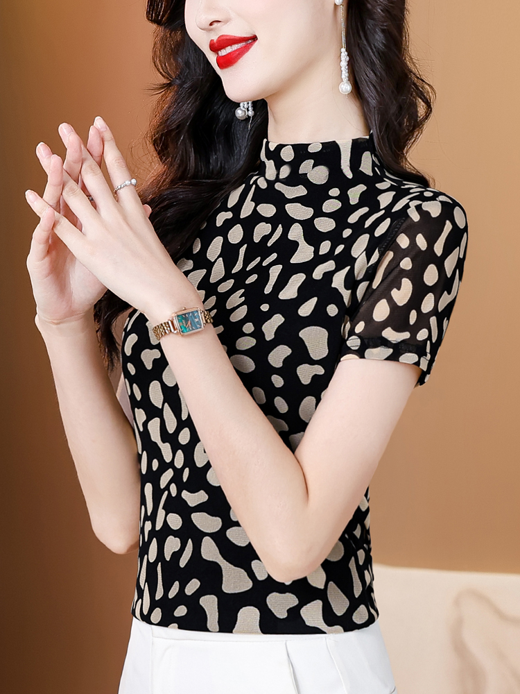 柄シャツ 優美な印象 ハイネックヒョウ柄シャツ