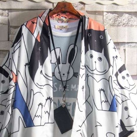 猫柄シャツ　キュートな動物たちの総柄シャツ