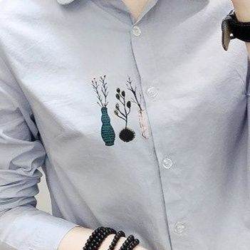 柄シャツ 花瓶刺繍入り上品シャツ