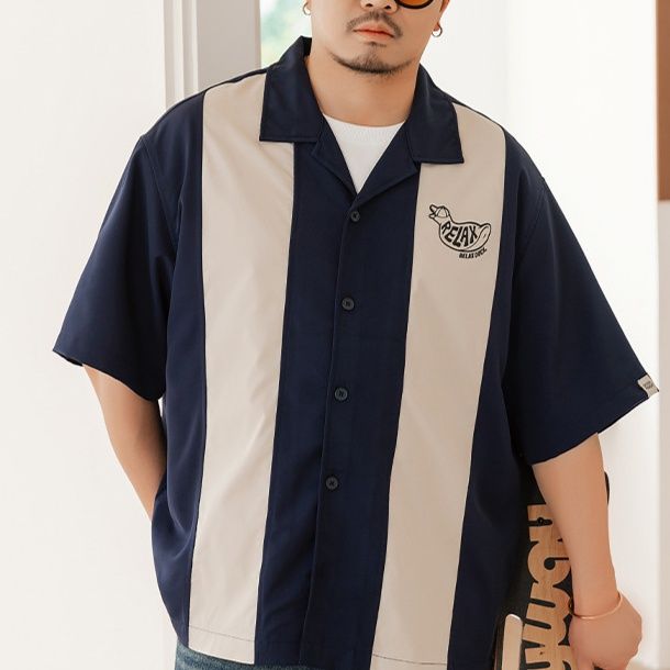 黒柄シャツ