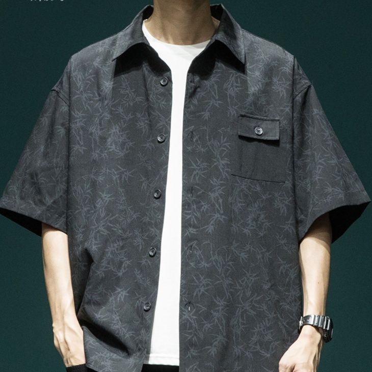 黒柄シャツ