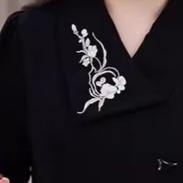 柄シャツ 花刺繍デザイン ショートブラウス