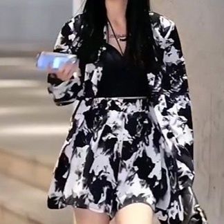 柄シャツ 墨絵風花柄セットアップ
