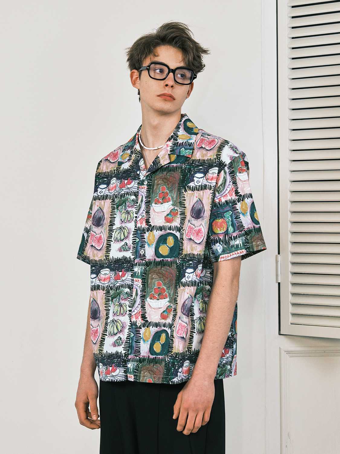 夏を楽しむフルーツ柄シャツで気分が上がる！爽やかコーデ2選