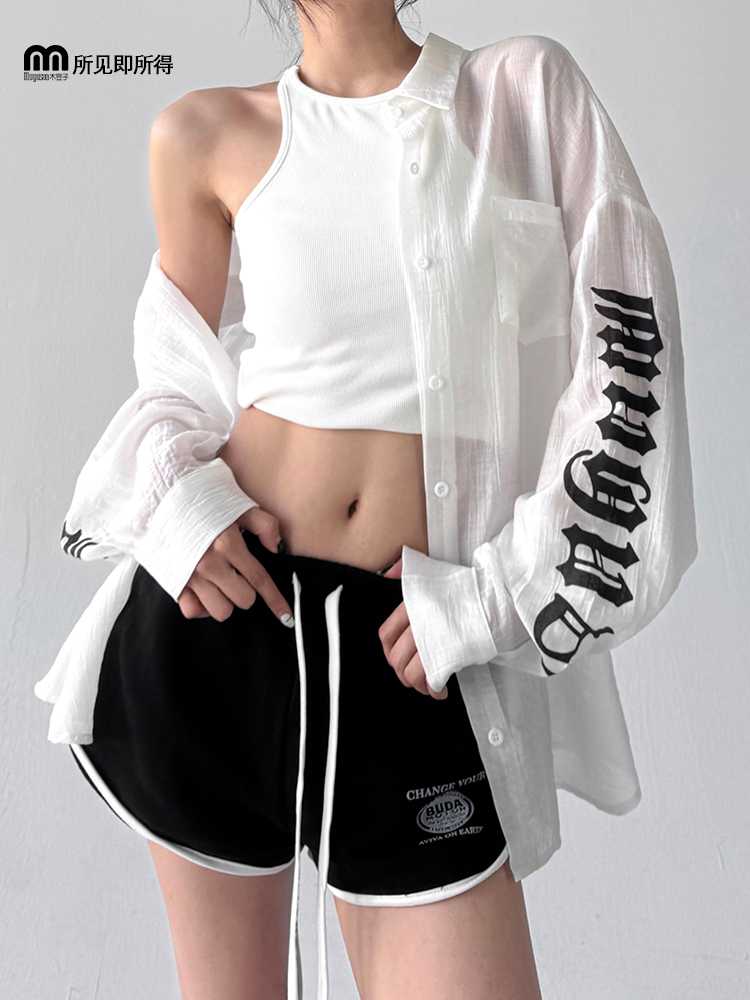 シースルーの柄シャツで魅せる！あなたの魅力を引き出す5選