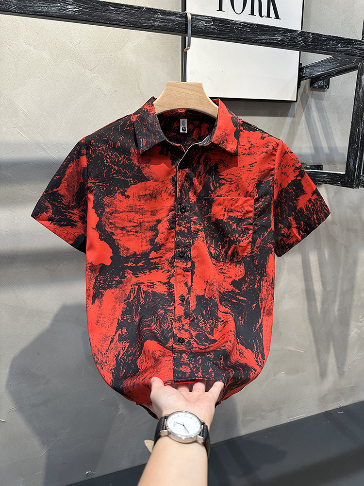 黒柄シャツ
