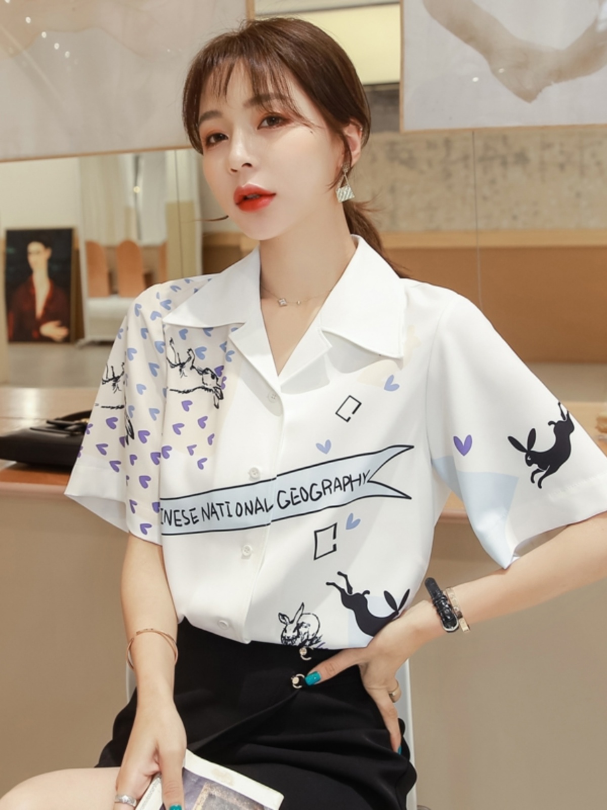 柄シャツ 躍動うさぎ ハートモチーフシャツ