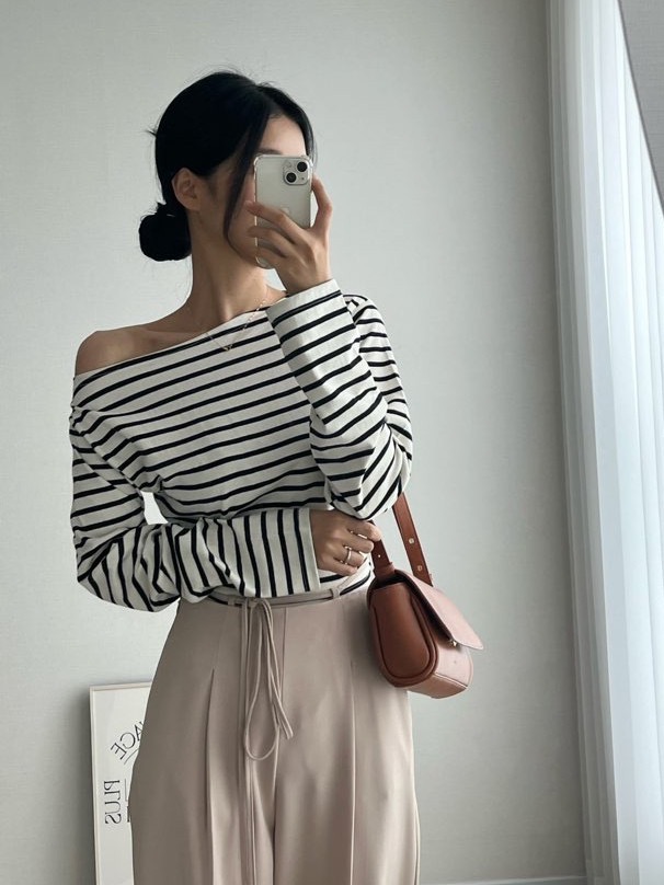 韓国風おしゃれボーダー白柄シャツ オフショルダートップス