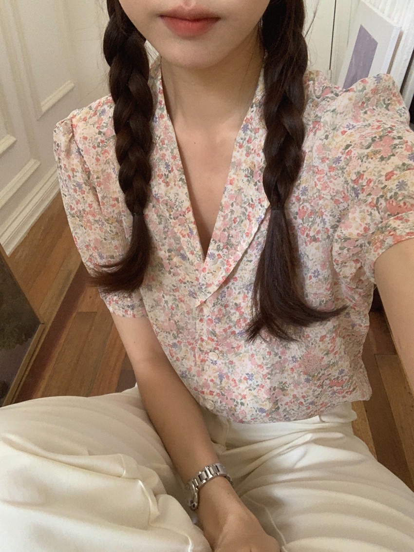レトロ可愛い 小花柄シャツ パフスリーブブラウス