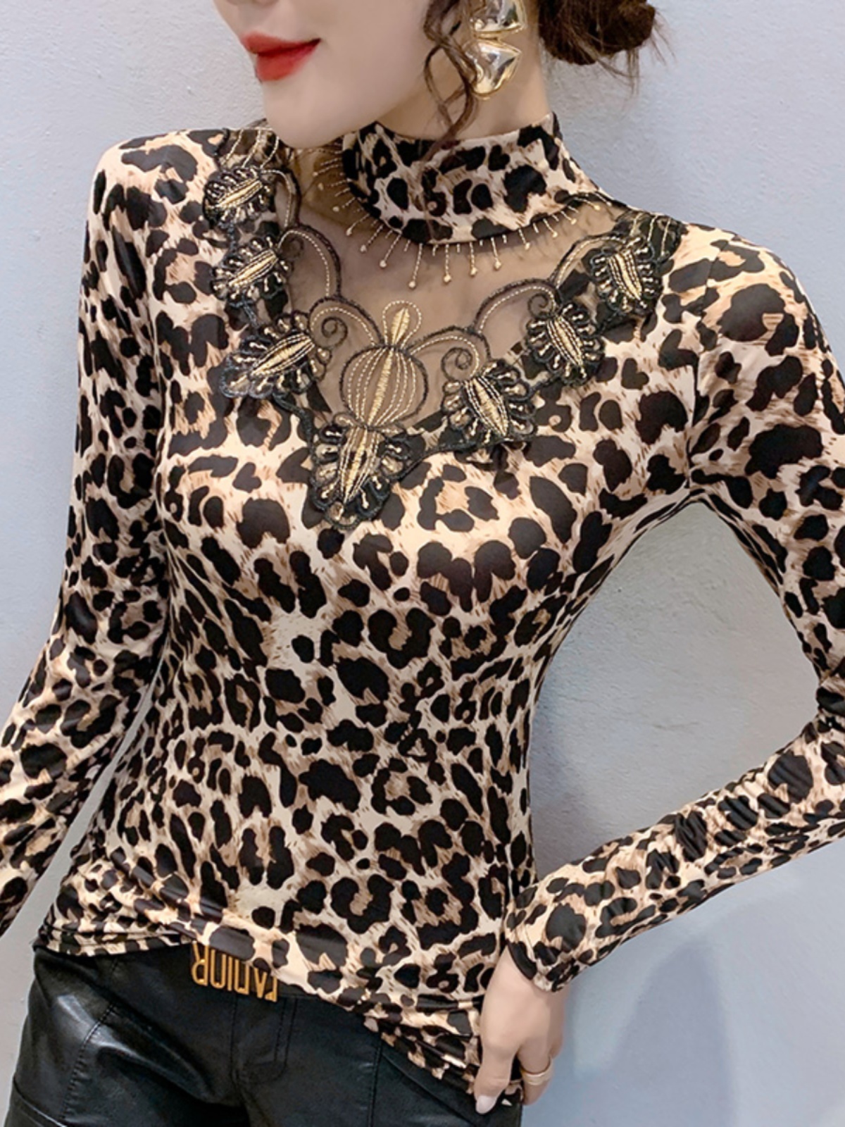柄シャツ 優美刺繍シースルーヒョウ柄トップス