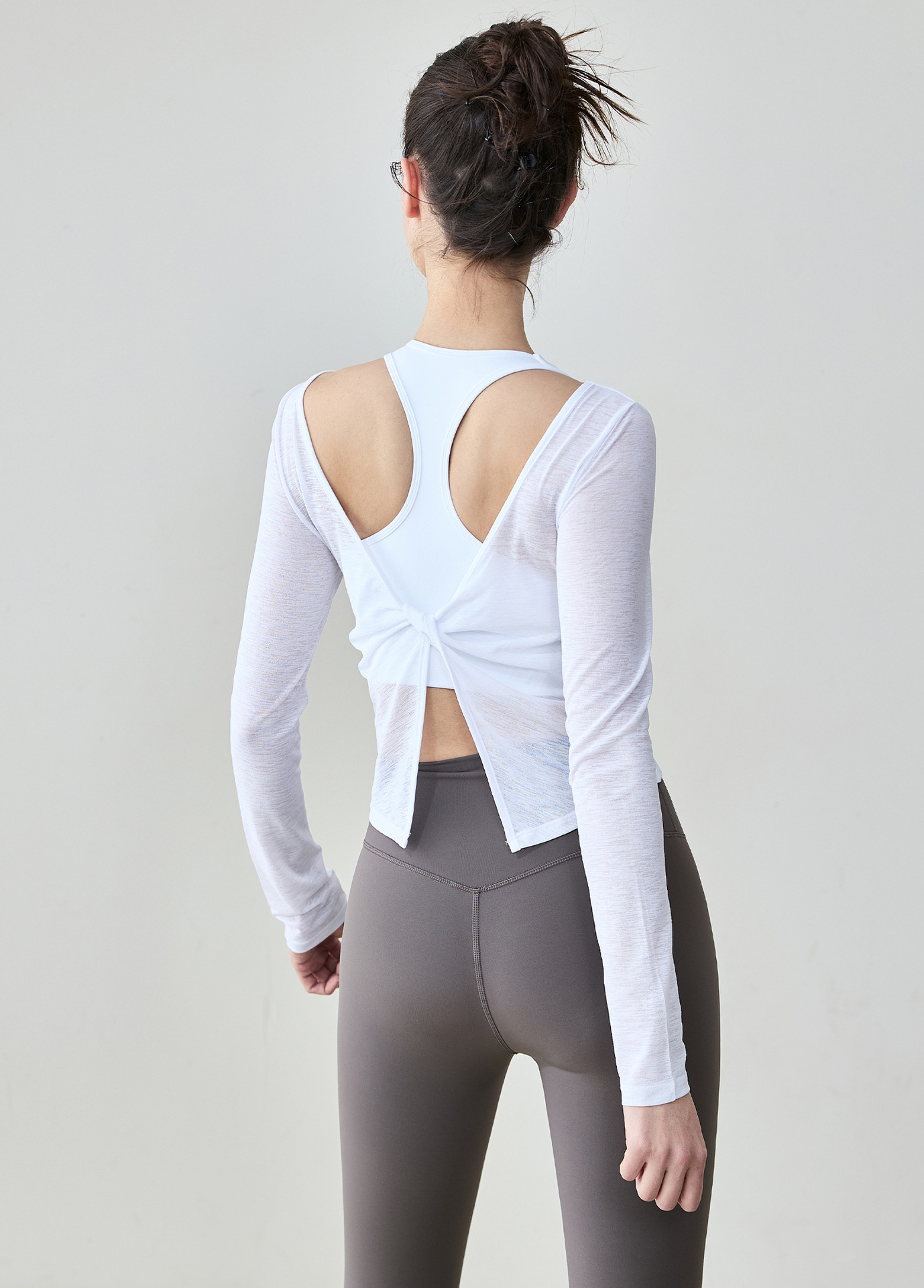 スポーツウェア 透け感シースルーレイヤートップス