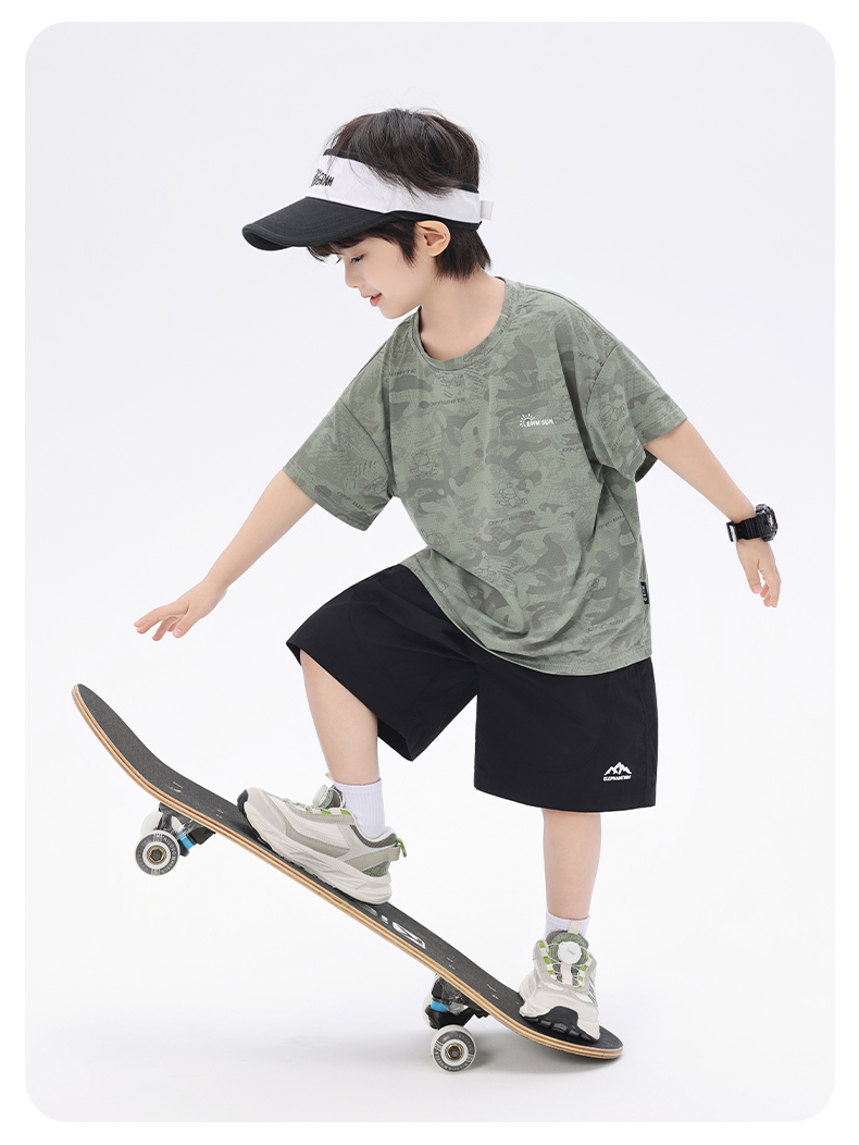 スポーツウェア アクティブキッズ 迷彩柄セットアップ