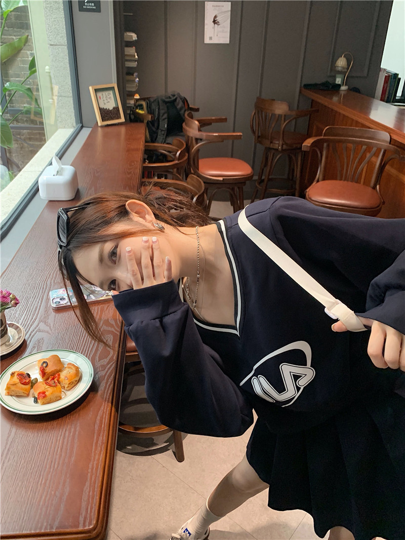 スポーツウェア 秋冬新作 長袖パーカー プリーツスカート セット