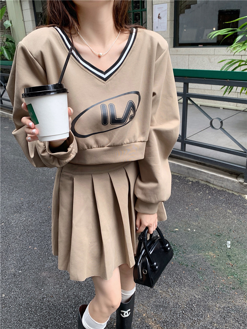 スポーツウェア 秋冬新作 長袖パーカー プリーツスカート セット