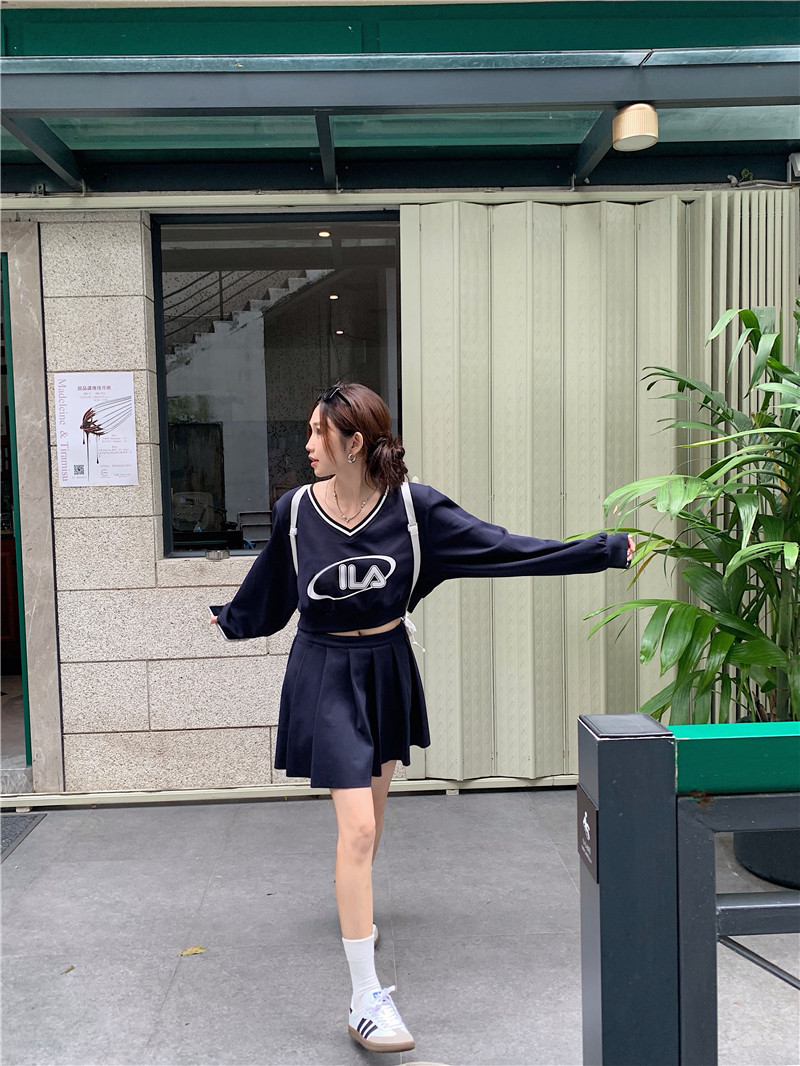 スポーツウェア 秋冬新作 長袖パーカー プリーツスカート セット