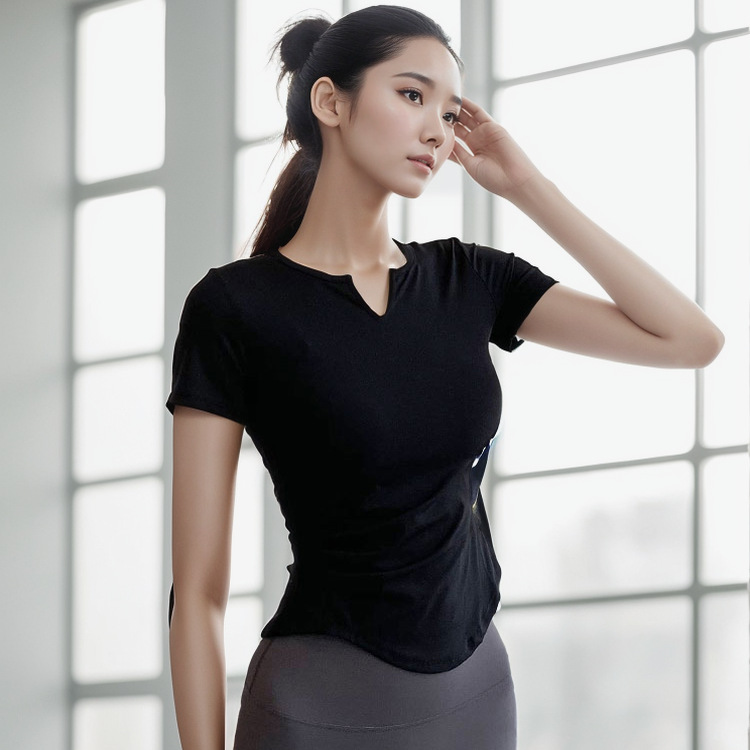スポーツウェア 優美シルエット キーネックシャツ