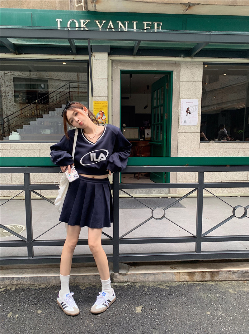 スポーツウェア 秋冬新作 長袖パーカー プリーツスカート セット