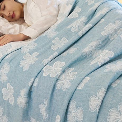  花模様やさしい肌触りガーゼケット