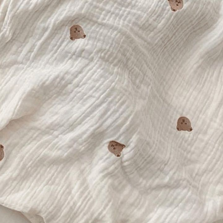 優しさ包む小花刺繍ガーゼケット