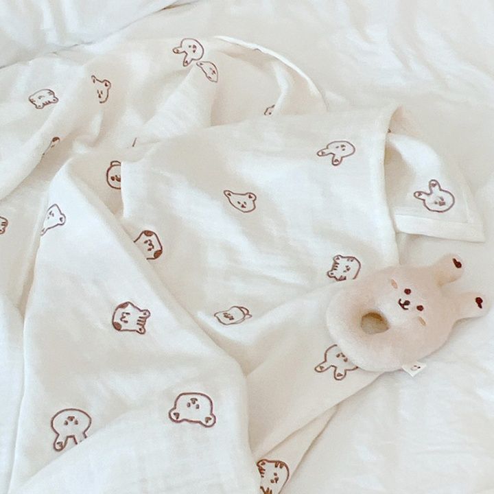 優しさ包む小花刺繍ガーゼケット