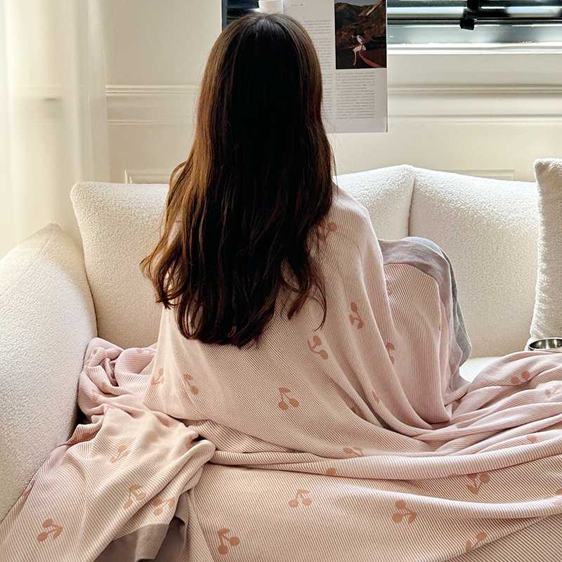 大人におすすめガーゼケット!リラックス空間を作るおすすめアイテム10選