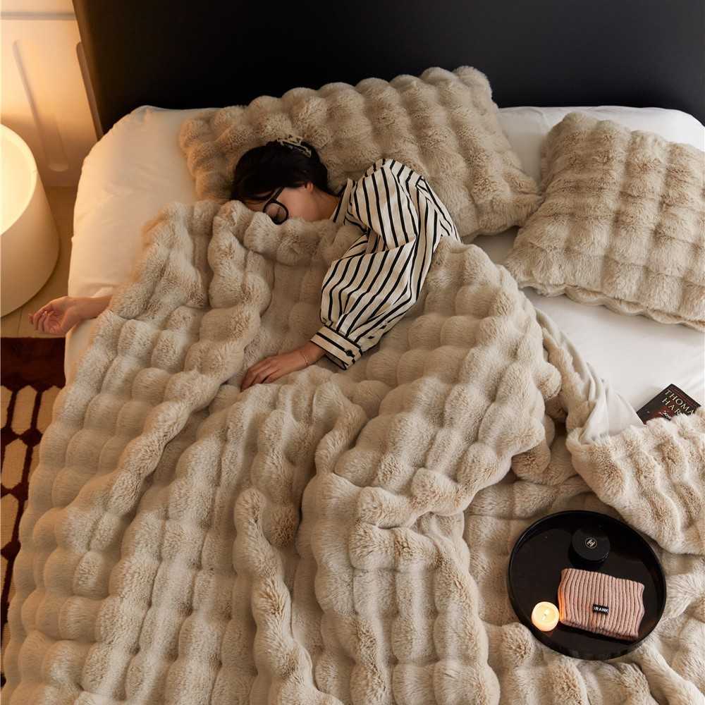 寒い季節にぴったり!暖かくて気持ちいい厚手のガーゼケット10選