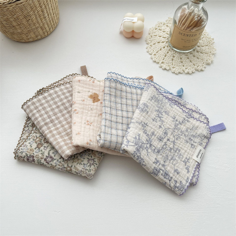 ガーゼケット 綿 100%わたガーゼ ベビーハンカチ 花柄格子 柔らか よだれかけ