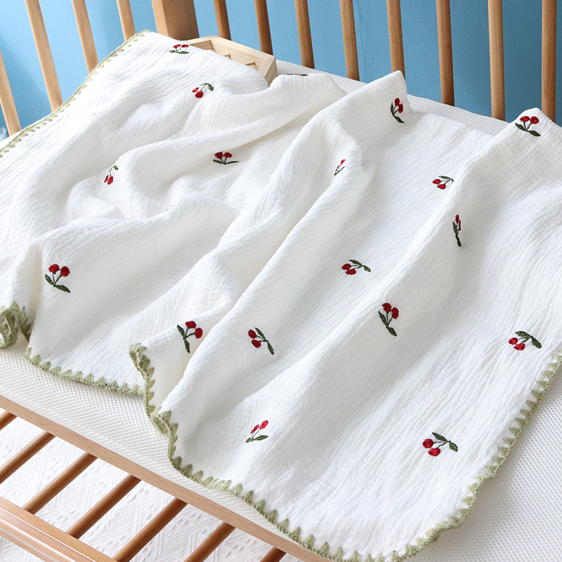 やわらか王冠刺繍ガーゼケット