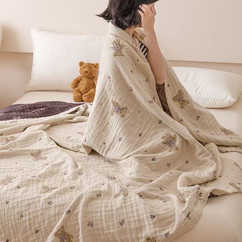 優しさに包まれるくまさんガーゼケット
