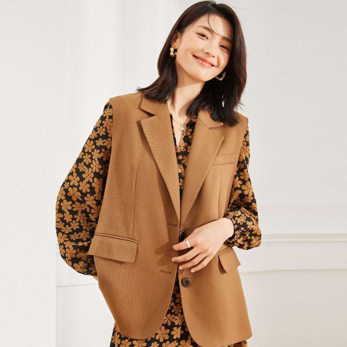 シンプルスタイルを格上げ！ジレ×パンツで叶うスタイリッシュコーデ10選