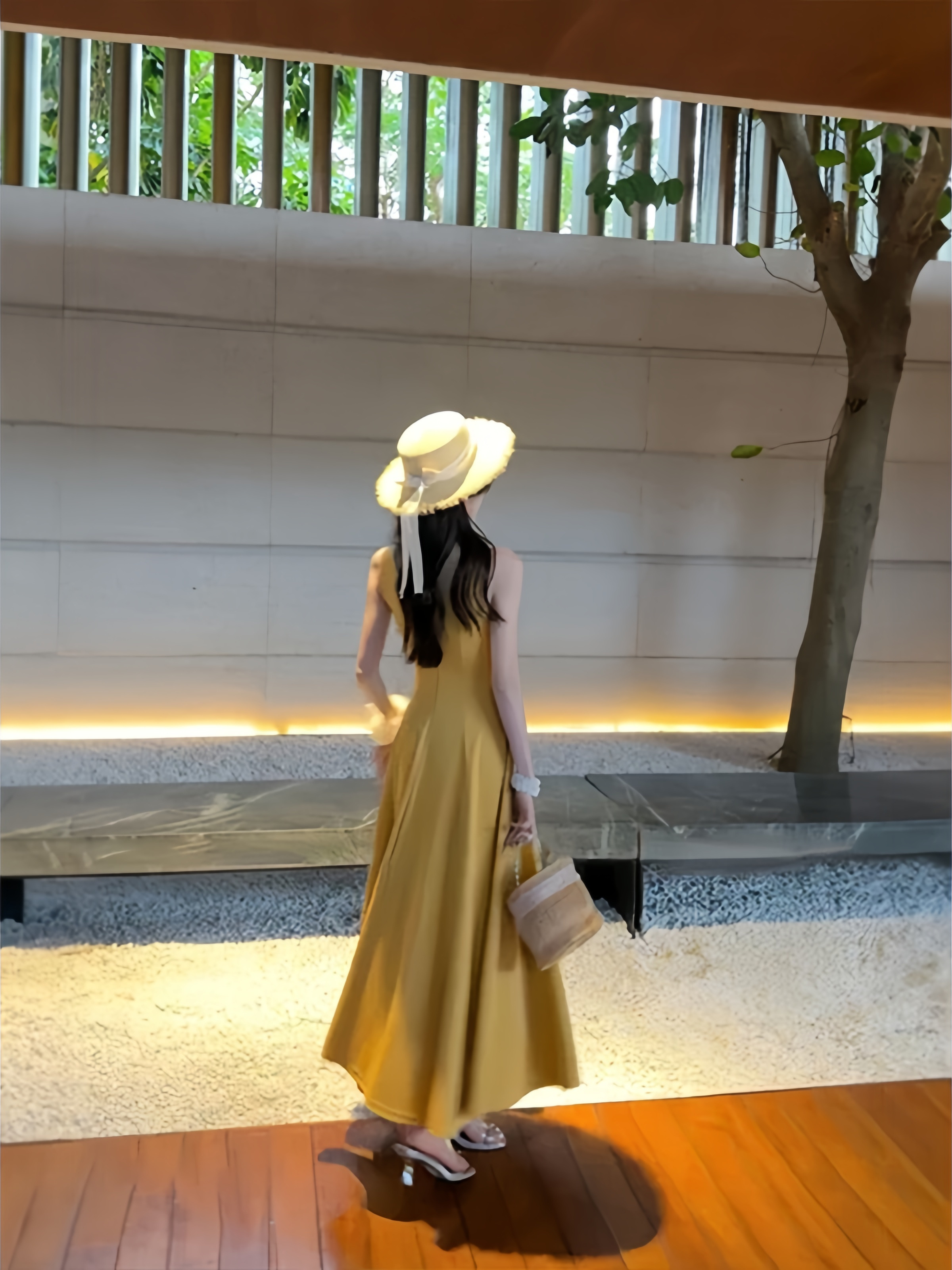 ジレ 優美な広がりリゾートワンピース