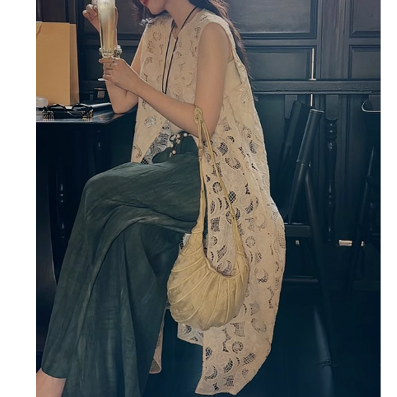 ジレ 透かし編みレースロングジレ