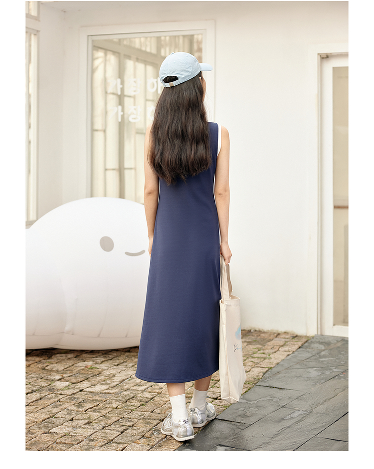 ジレ 優美なラインのシンプルタンクワンピース