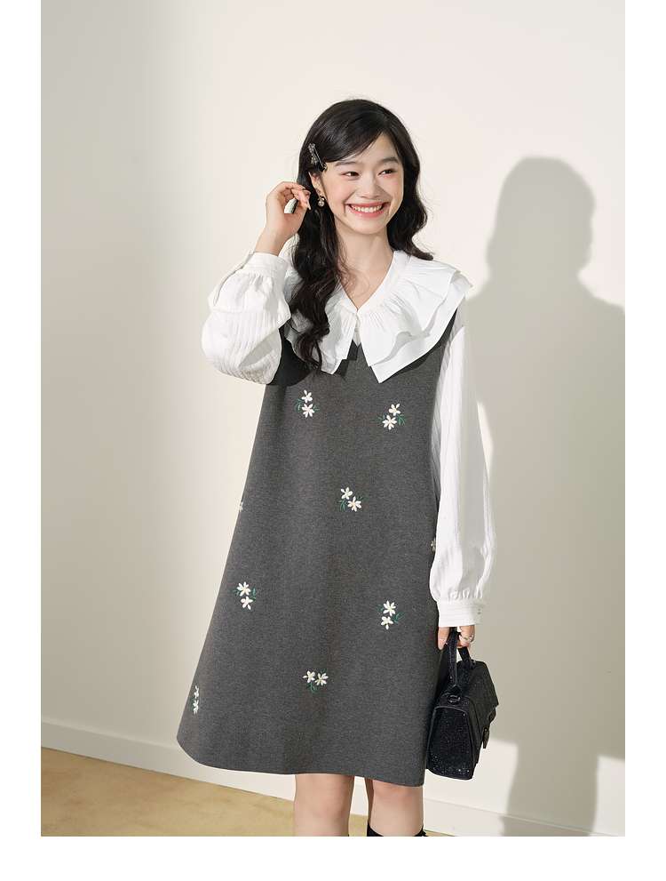 小花刺繍入りレトロジレワンピース