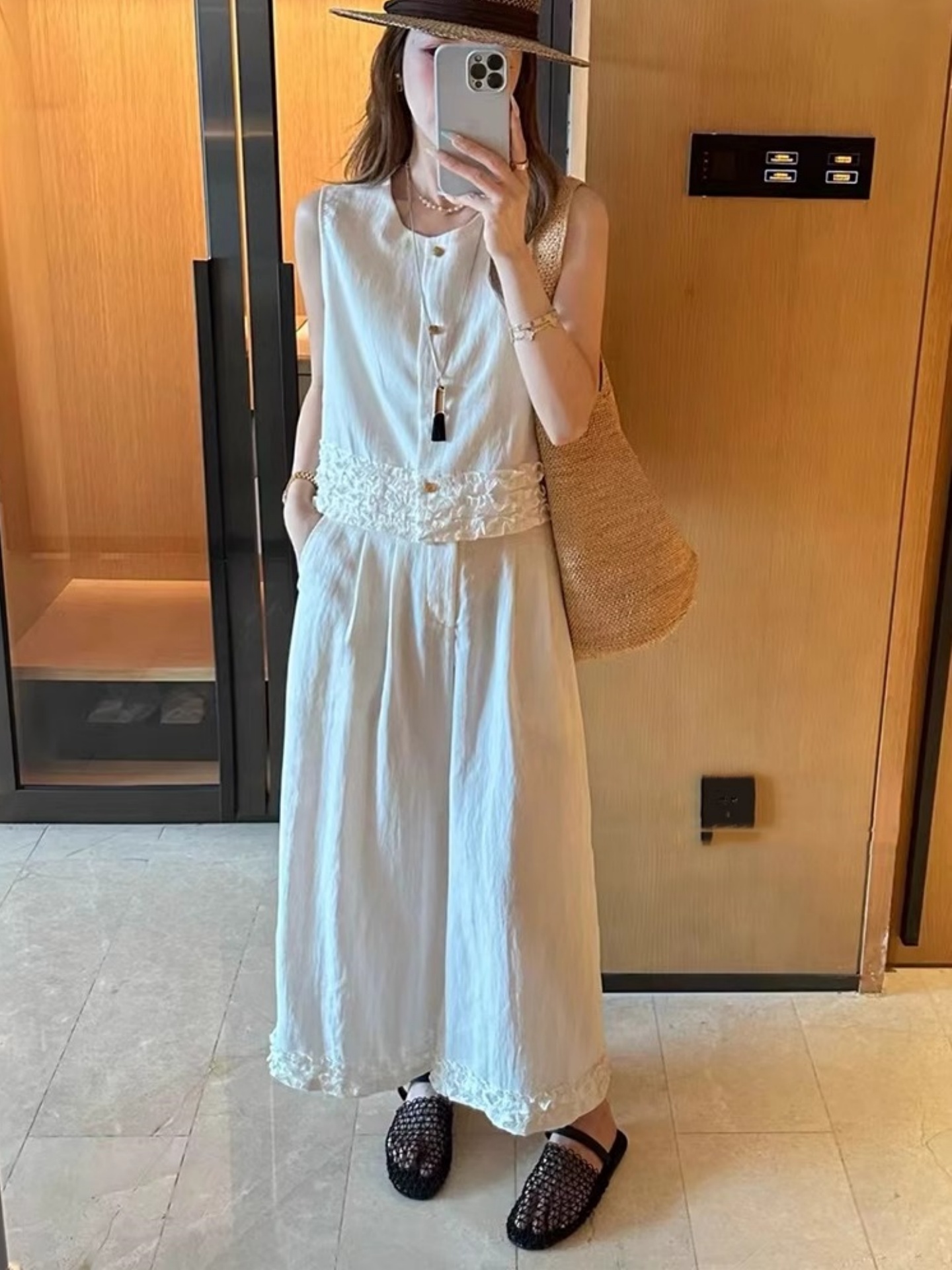 ジレ フリル装飾ノースリーブセットアップ