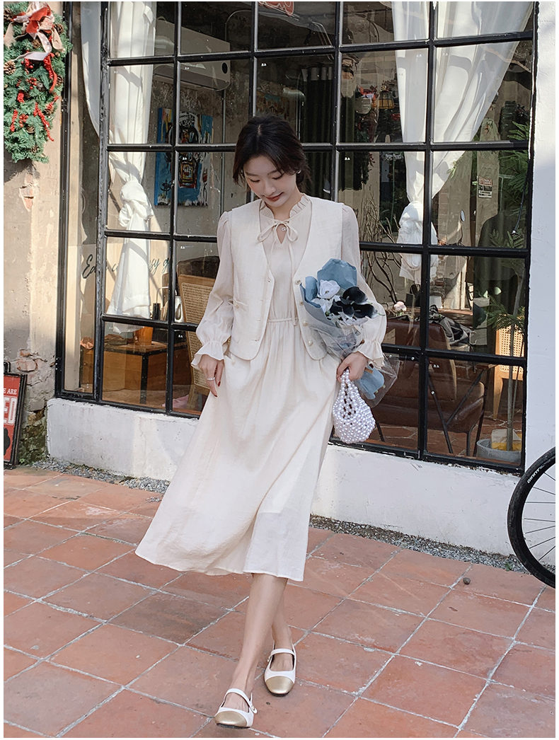 ジレ リボン付き優美リネンワンピース