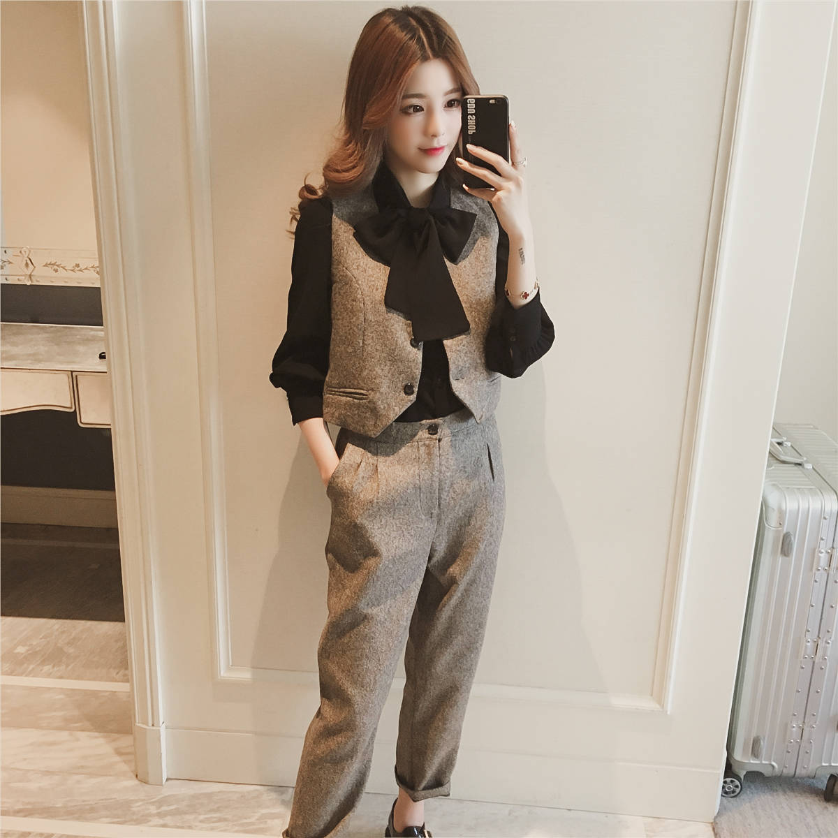 リボンブラウス付きツイードジレパンツスーツ三点セット