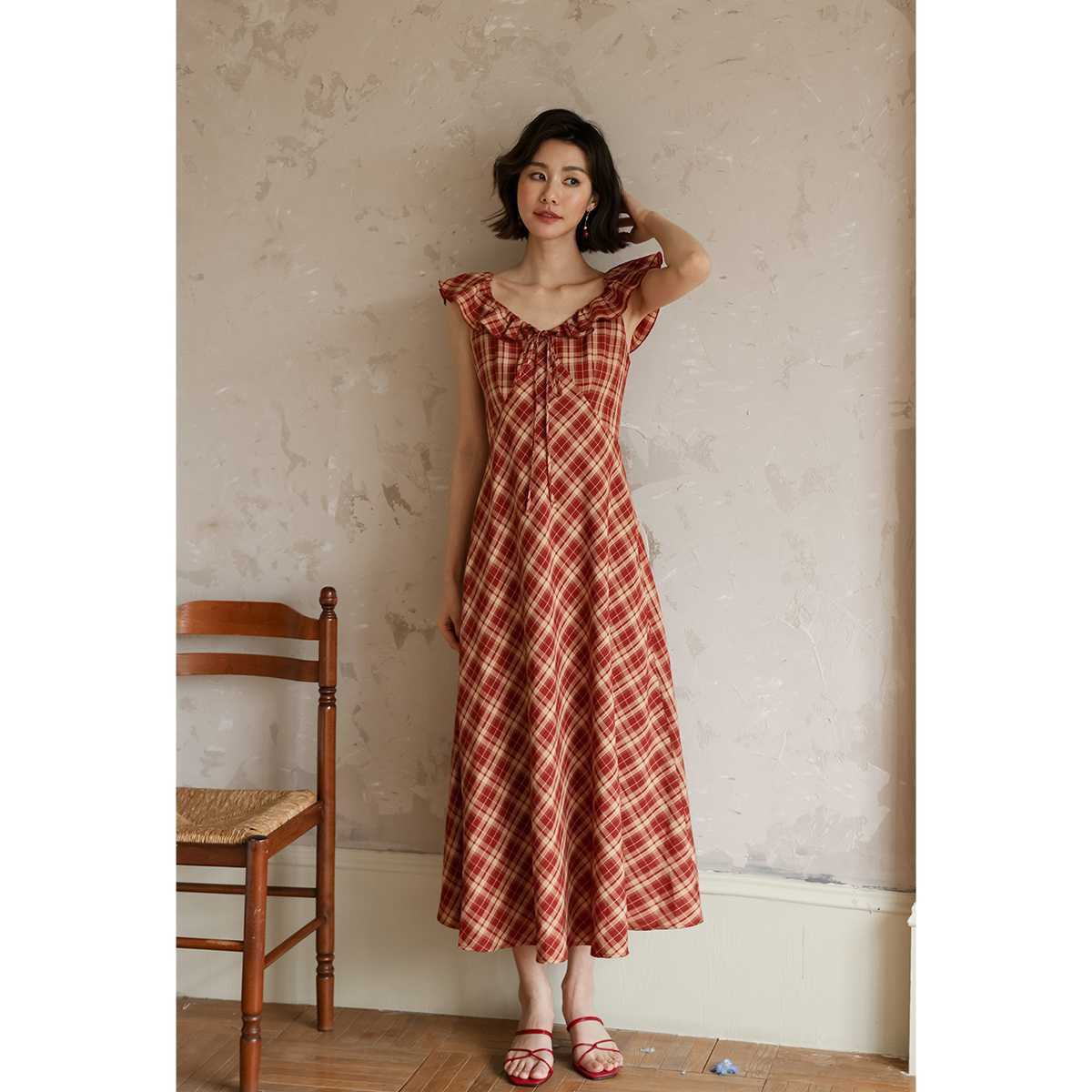 夏の肌見せを可愛く演出！オフショル×ギンガムチェックで作るモテコーデ5選