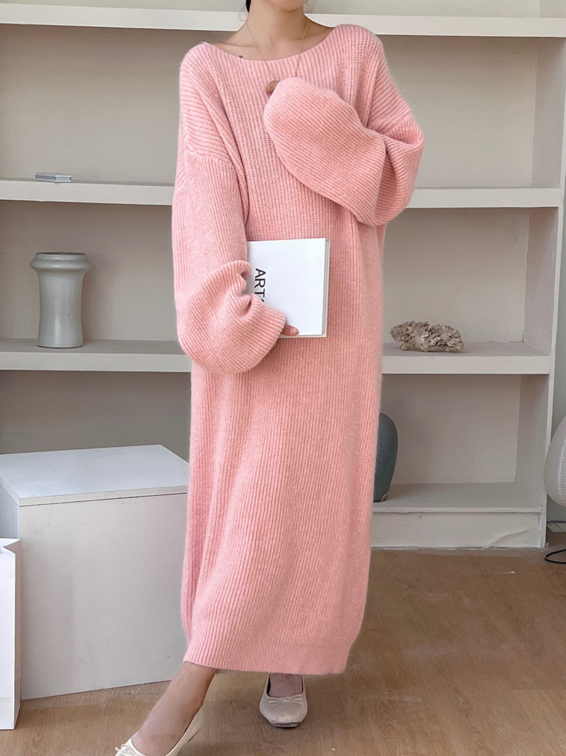 大人かわいい服 ゆったり編地のニットワンピース