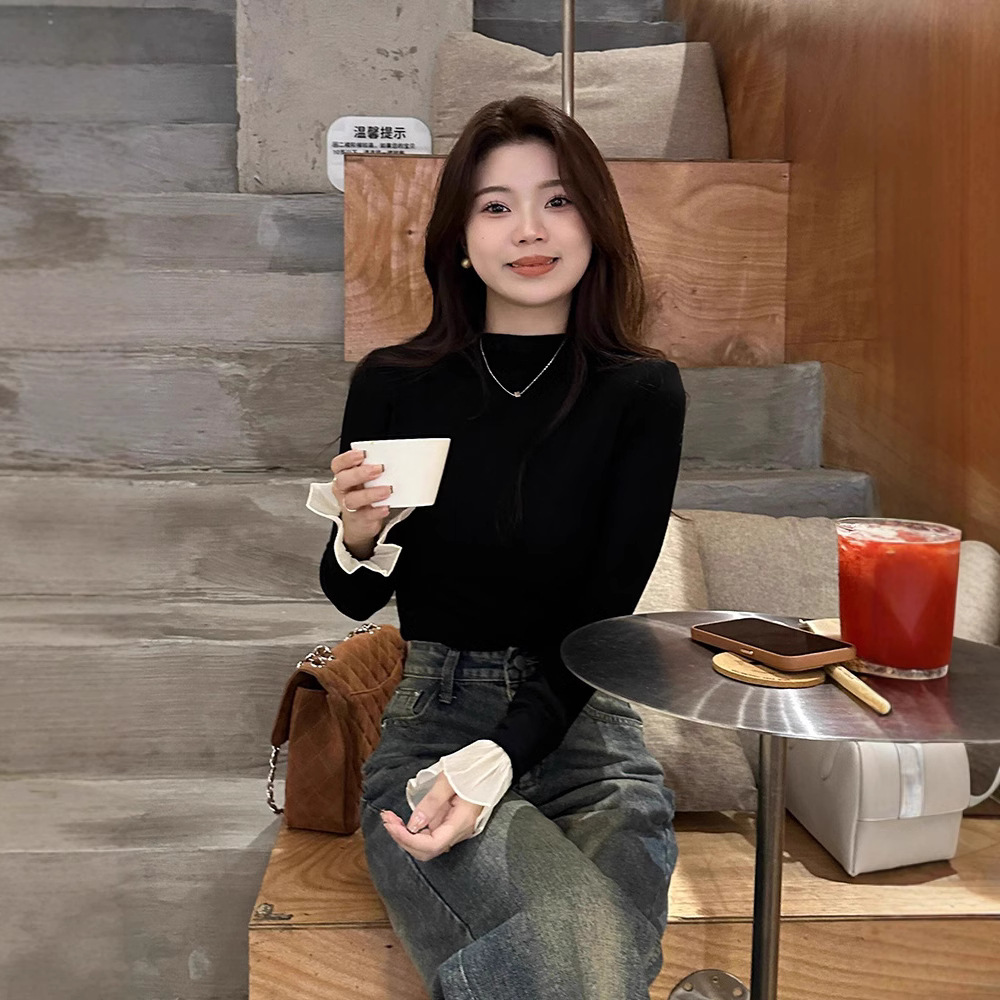 大人かわいい服 パフスリーブ襟付き配色ニットトップス